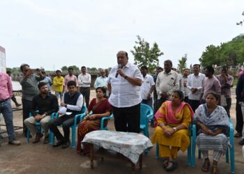 प्रकाशा तीर्थक्षेत्राच्या विकासासाठी 117 कोटींचा आराखडा मुख्यमंत्र्यांकडे सुपूर्त