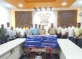 घराच्या छतावर तलवारींचा साठा; नंदुरबार सात धारदार तलवारी जप्त