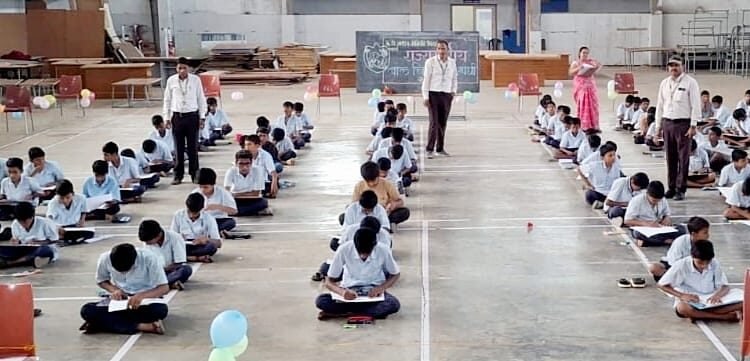 सैनिकी विद्यालयात राज्यस्तरीय बालचित्रकला स्पर्धेला उत्स्फूर्त प्रतिसाद