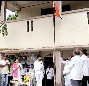 नांदरखे येथे स्वातंत्र्य दिन उत्साहात