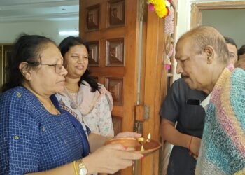 प्रकृतीत सुधारणा झाल्याने दीर्घ प्रतीक्षेनंतर माजी मंत्री डॉ. विजयकुमार गावित यांचे नंदुरबार येथे आगमन