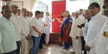 माजी मंत्री आ. डॉ. विजयकुमार गावित यांनी श्री शनैश्वर मंदिरात केले पुजा; जनसंपर्काला केली सुरुवात