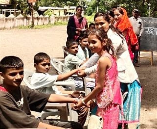 के.डी. गावित सैनिकी विद्यालयात सामूहिक रक्षाबंधन उत्साहात