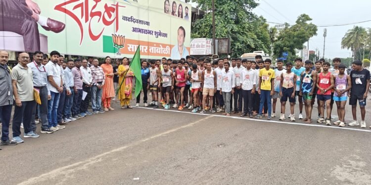 माजी मंत्री आ. डॉ. विजयकुमार गावित यांच्या वाढदिवसानिमित्त मॅरेथॉन स्पर्धा उत्साहात