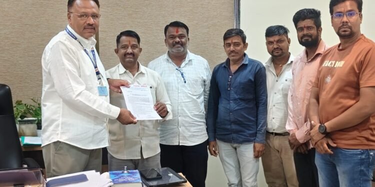 कानुबाई मातेचा विसर्जन स्थळी पाण्याची व्यवस्था व स्वच्छता करण्याची मागणी