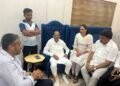 आ.रोहित पवार यांनी डॉ. विजयकुमार गावित यांची घेतली भेट
