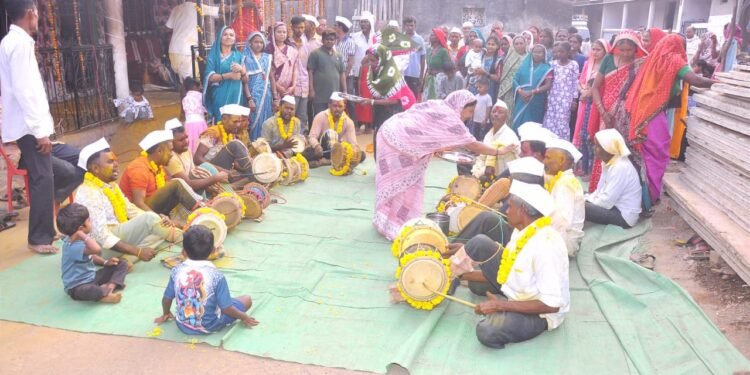 ठाणेपाड्यात कोकणी समाजाचा घट्या देव उत्सव उत्साहात